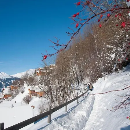 With Front Balcony 베이소나츠