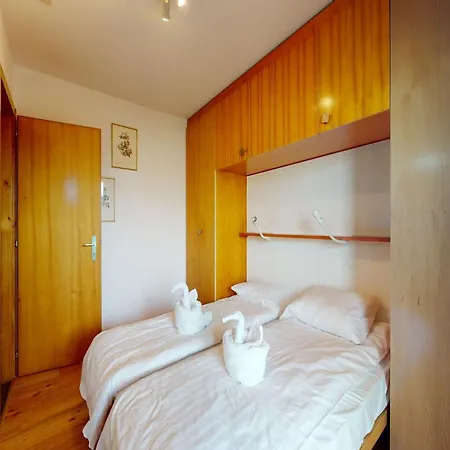 Apartman With Front Balcony *